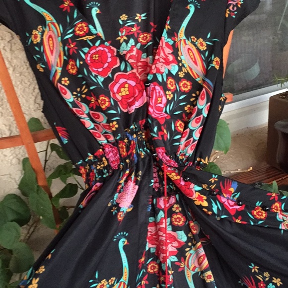 ⭐️Peacock & Rose Print Hi-Low Split Front Dress - Picture 3 of 5